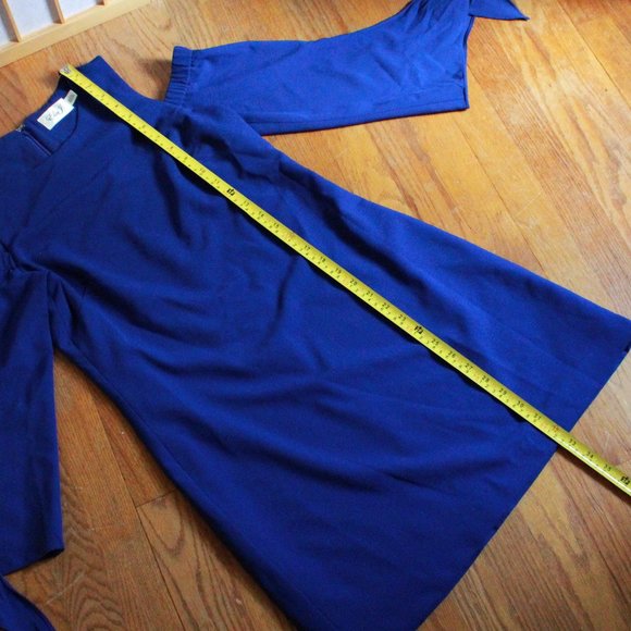 Eliza J Exposed Shoulder Dress - Picture 5 of 5